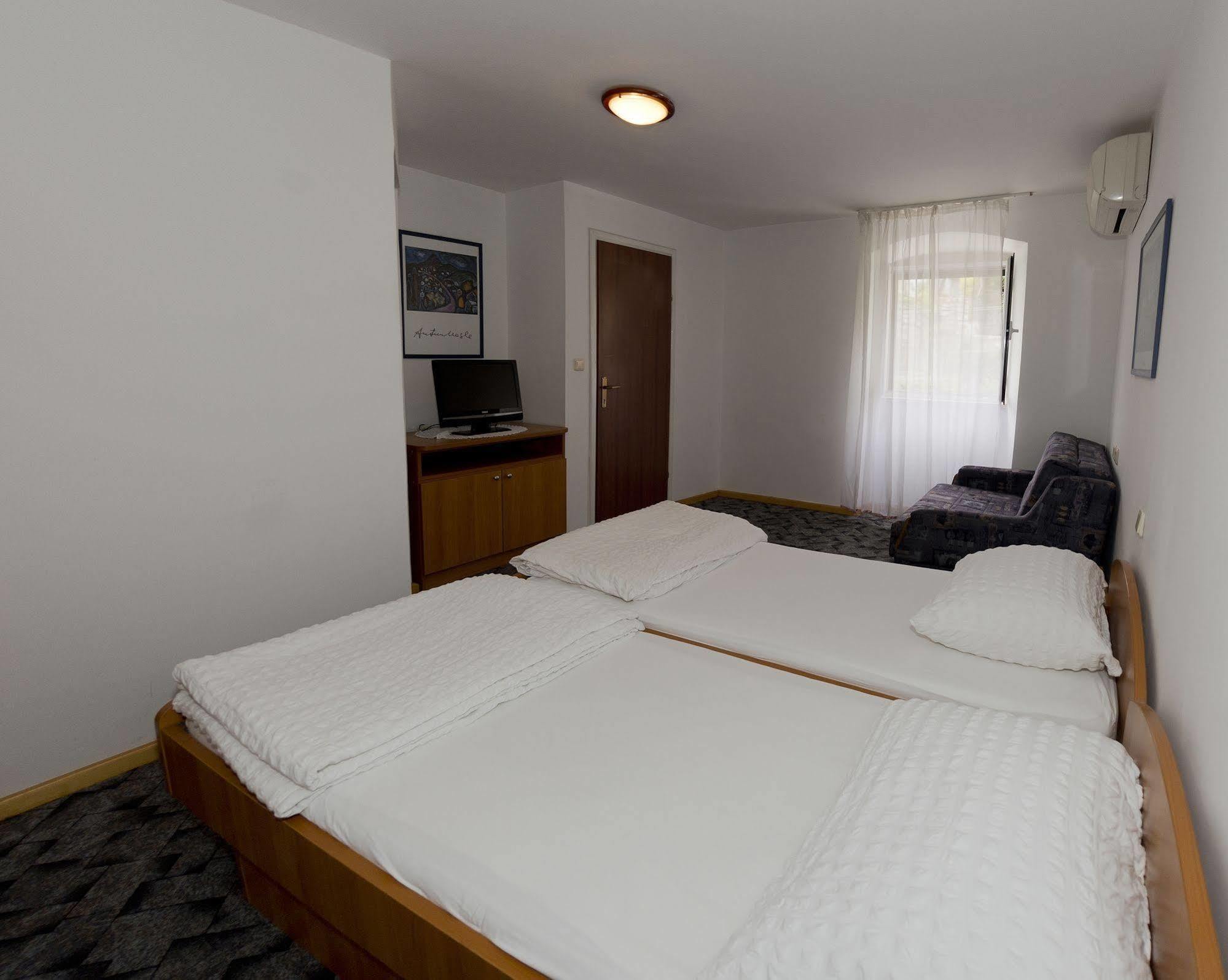 X-Rooms Дубровник Екстериор снимка